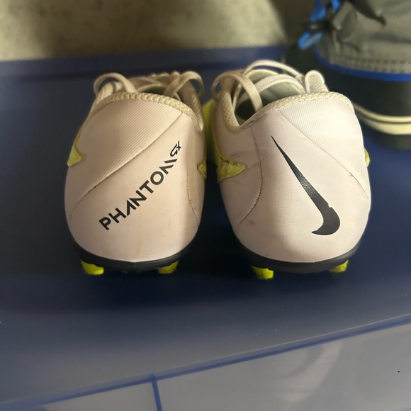 Nike phantom gx soccer cleats - Picture 2 of 7